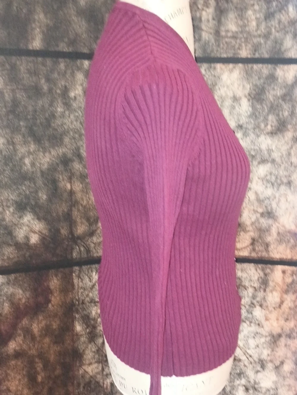 Y2K Express Ribbed Button-Front V-Neck Cardigan - Picture 4 of 5
